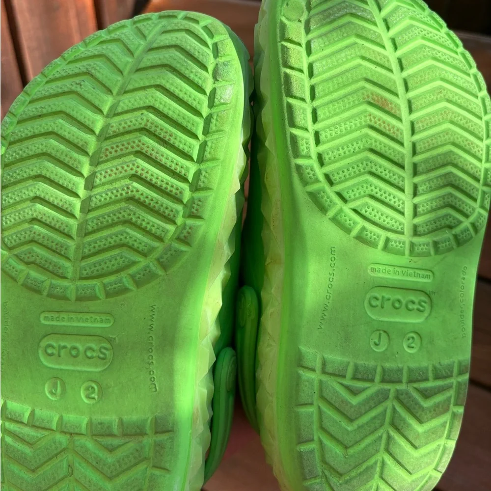 CROCS vibrant lime